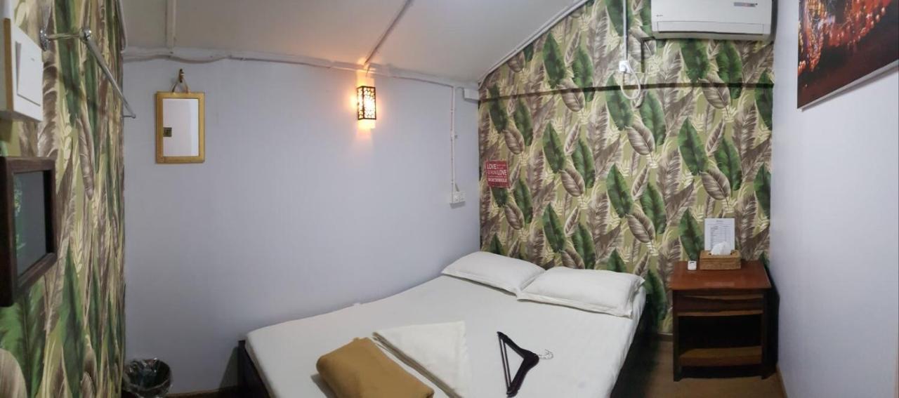 Hostel He-O Yangon Bagian luar foto